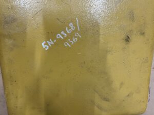 5N-9368 / 5N-9369 Air cleaner house